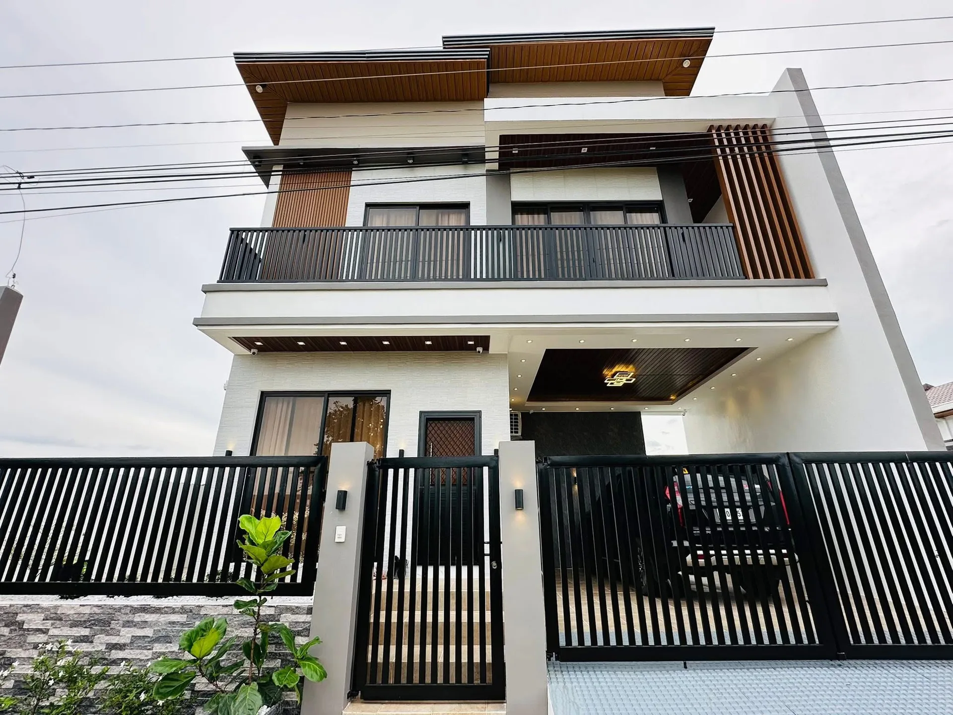 Completed two storey house with front gate in Cagayan de Oro